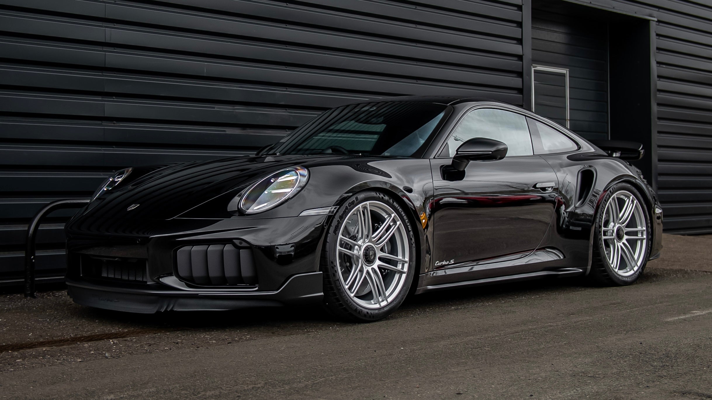 992.2 TURBO S EXTERIOR